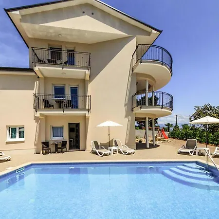 3 Bedroom Awesome In