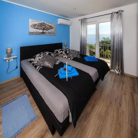 3 Bedroom Awesome In Apartmán