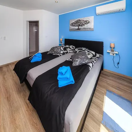 3 Bedroom Awesome In Apartmán *