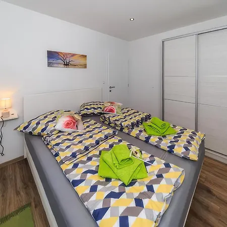 3 Bedroom Awesome In Apartmán *